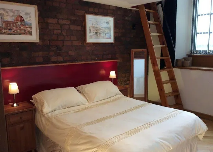Trafalgar Warehouse Apartments